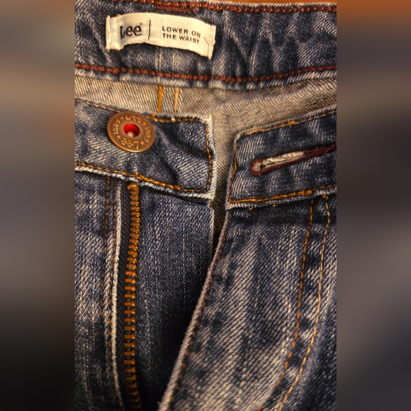 Lee women's jean capris size 12 / M - Picture 11 of 12